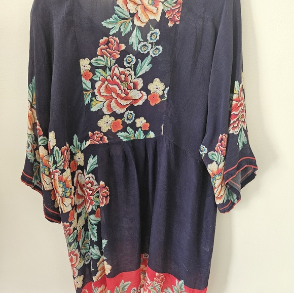 Johnny Was vneck floral tunic - Picture 10 of 11